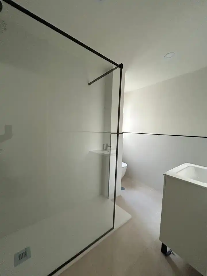 Bathroom of Flat for share in San Juan de Aznalfarache  with Furnished