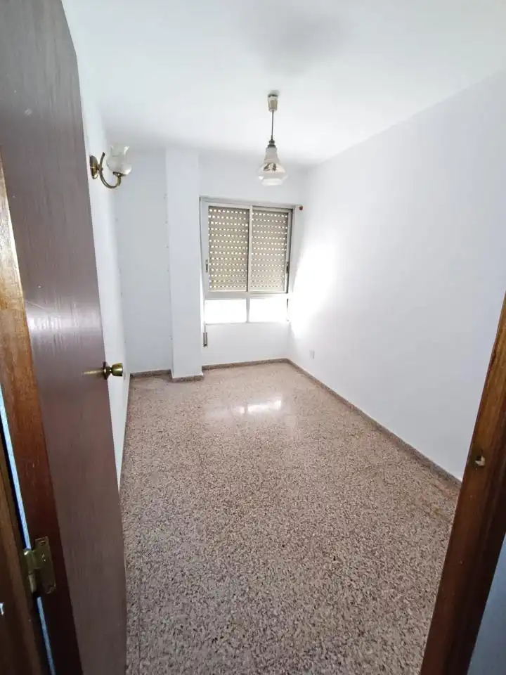 Habitación de Piso en venta en Alicante / Alacant con Terraza