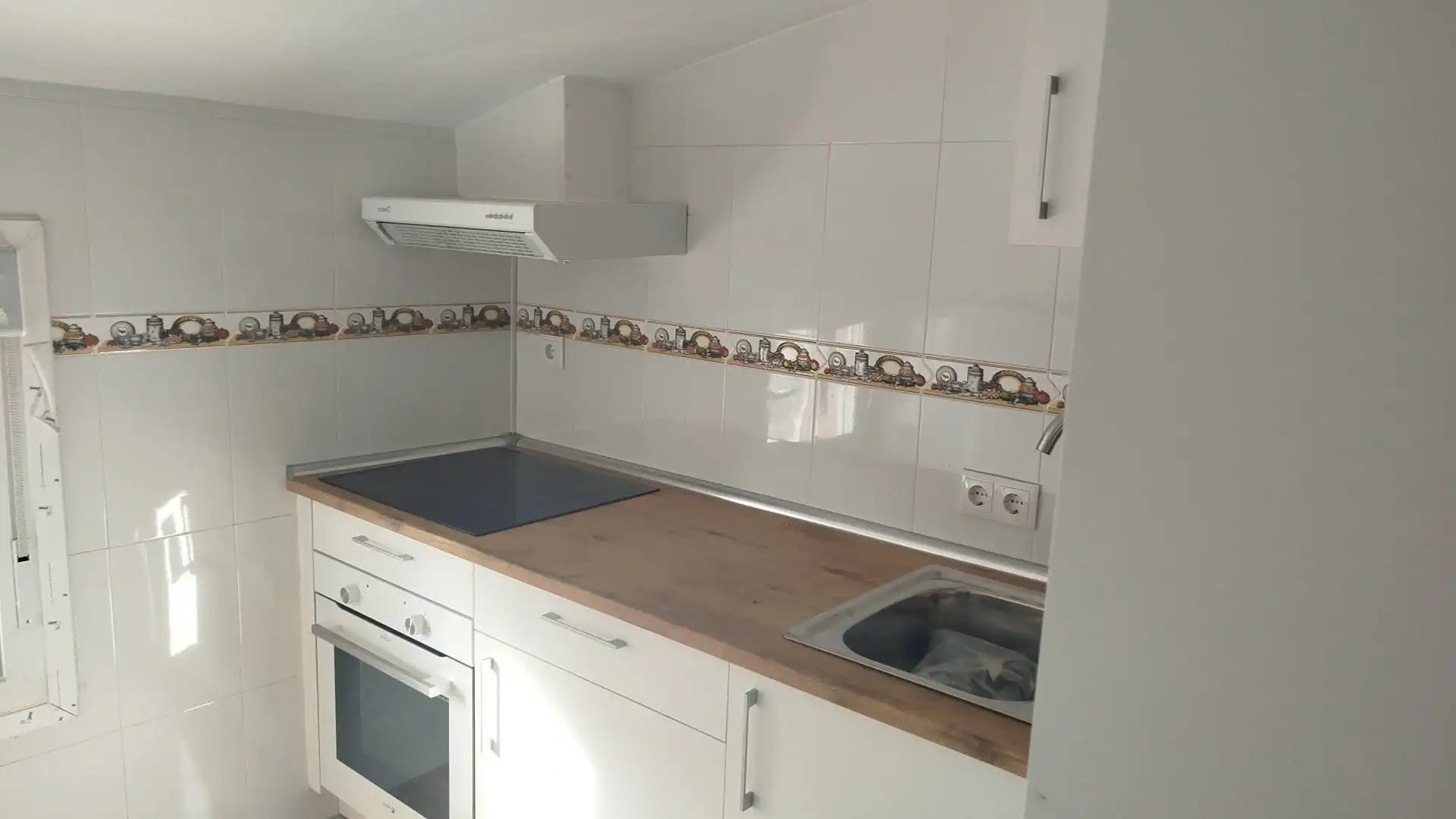 Cocina de Piso de alquiler en Zarza de Tajo con Aire acondicionado, Horno y Lavadora