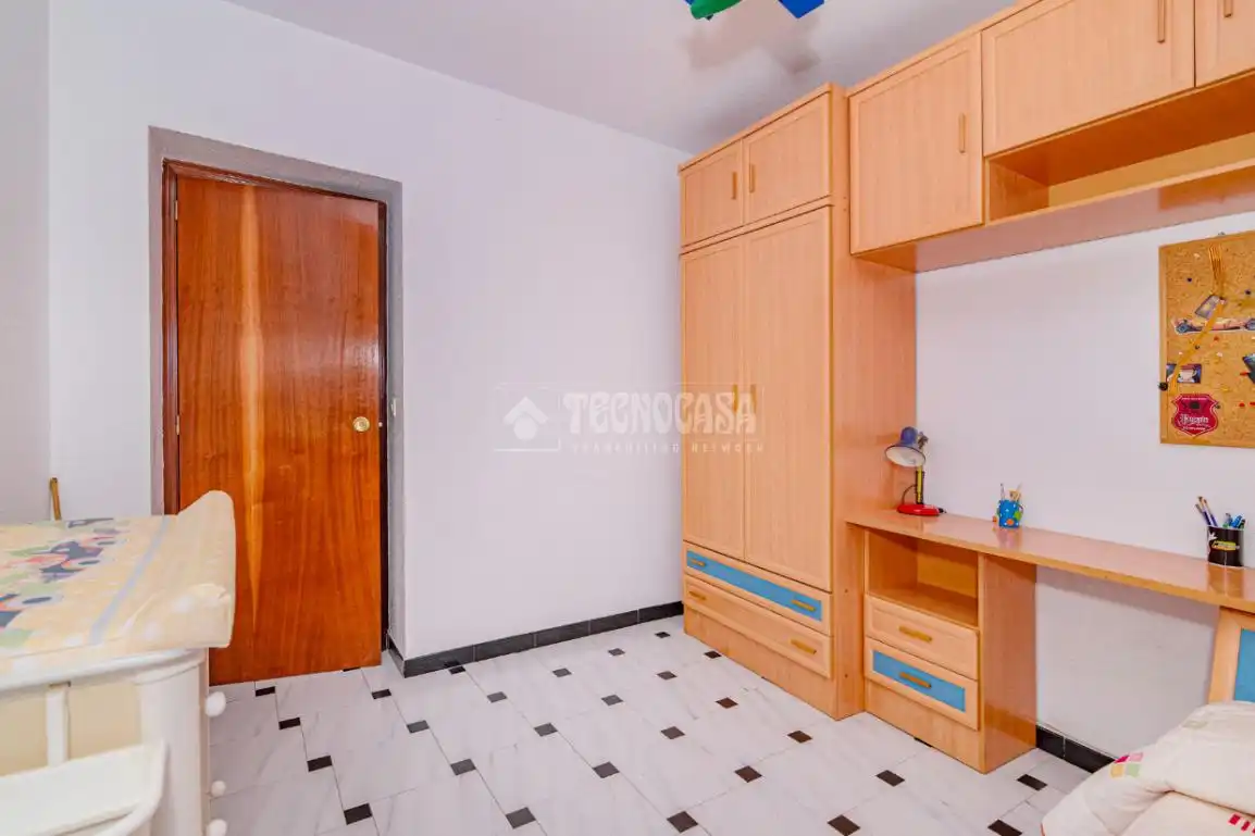 Habitación de Casa adosada en venta en Rute con Terraza y Balcón