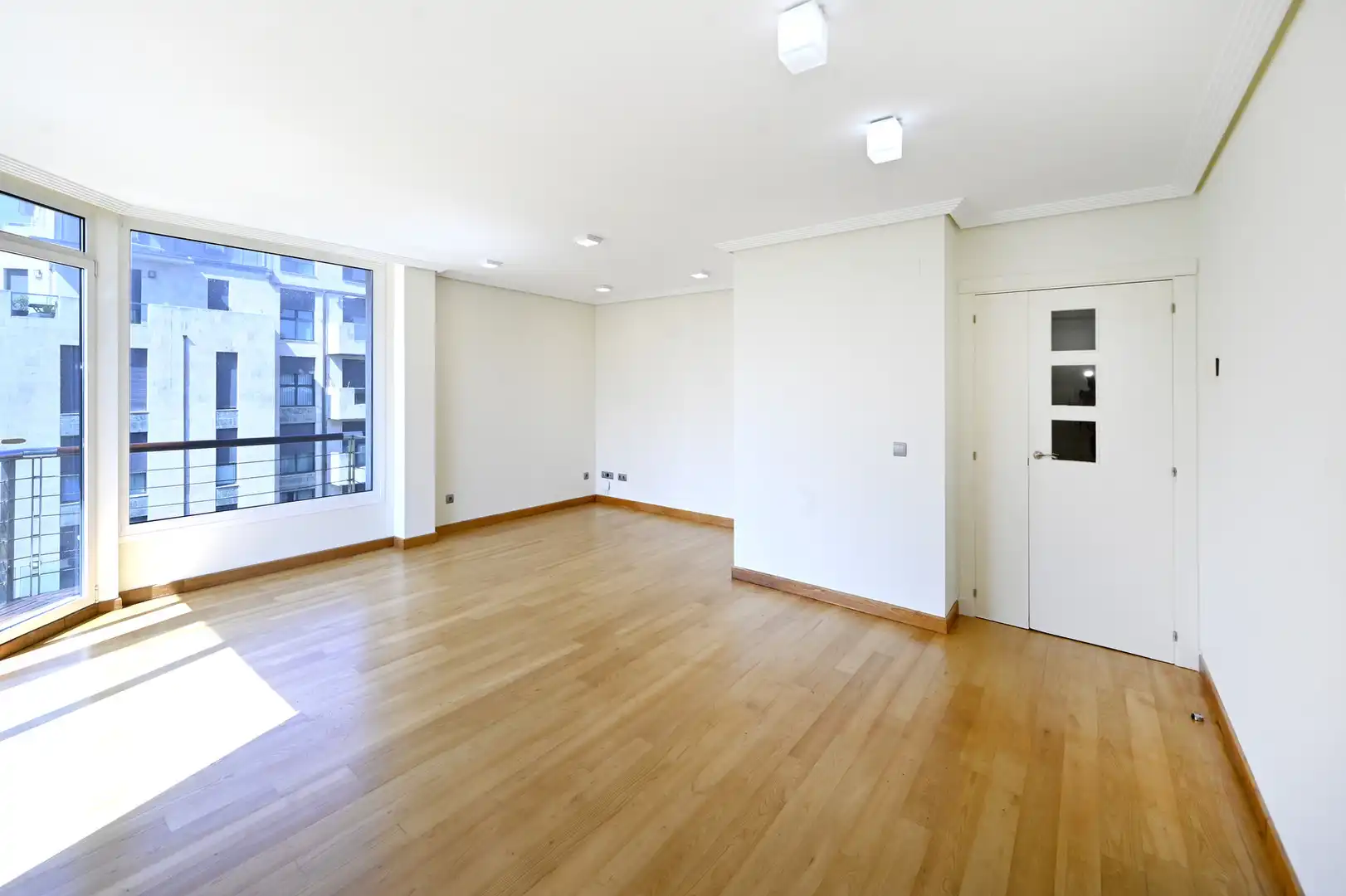 Flat for rent in Avenida Doctor Diego Madrazo, Valdenoja