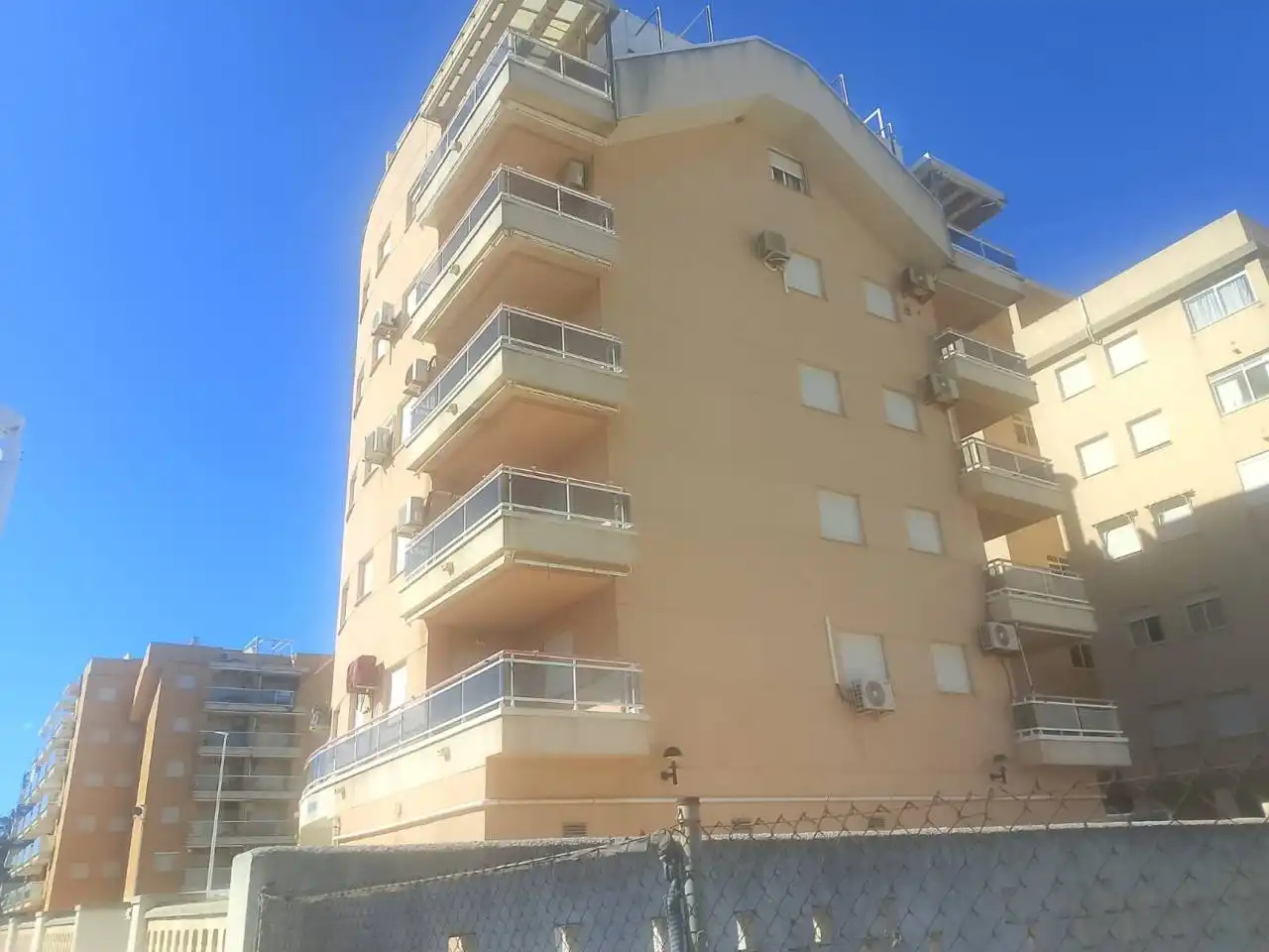 Vista exterior de Piso en venta en Guardamar de la Safor con Aire acondicionado, Terraza y Amueblado