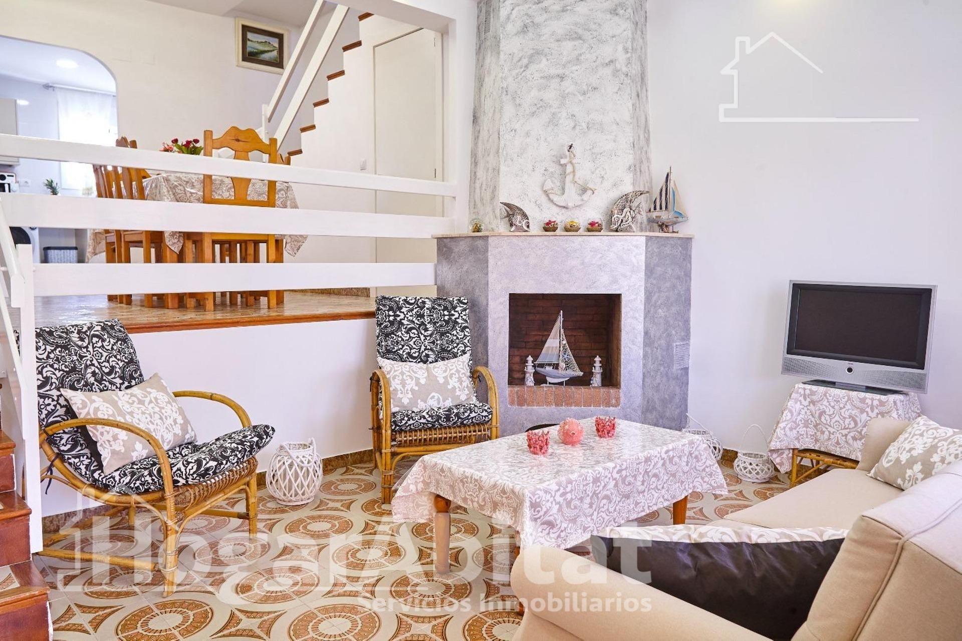 Sala de estar de Casa adosada en venta en Sueca con Terraza, Amueblado y Piscina comunitaria