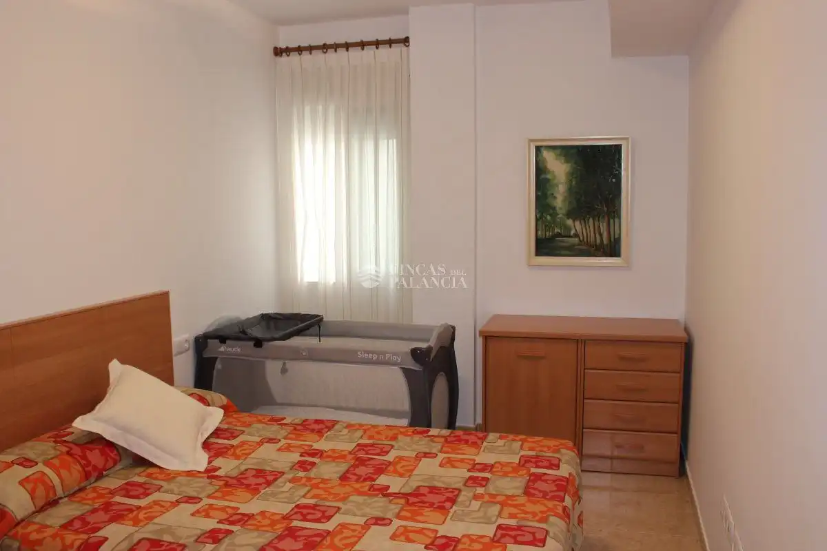 Schlafzimmer von Wohnung zur Miete in Navajas mit Klimaanlage, Heizung und Balkon