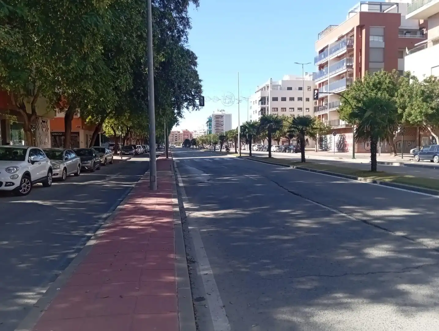 Vista exterior de Local de alquiler en Murcia