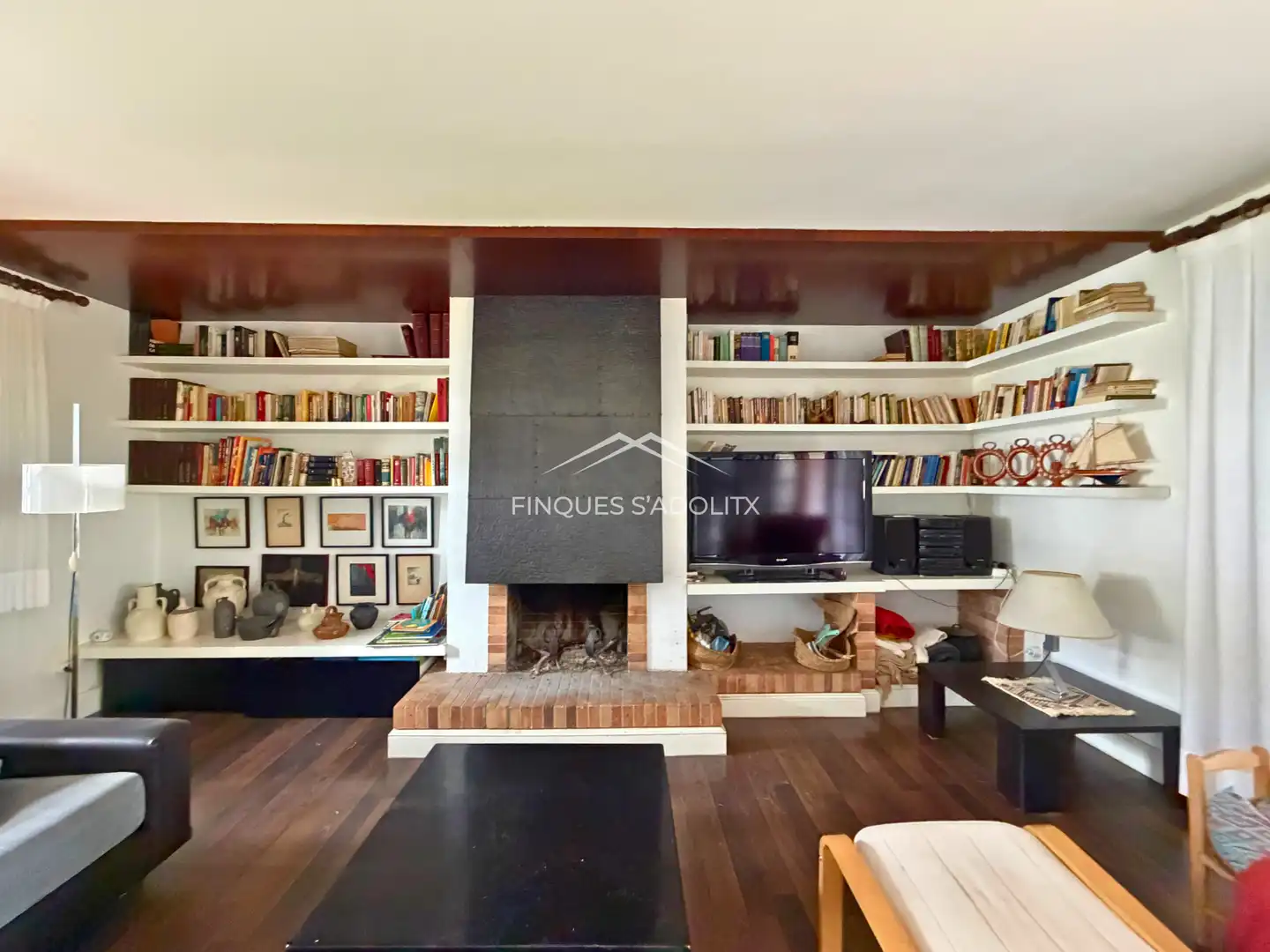 Sala d'estar de Casa o xalet en venda en Santa Cristina d'Aro amb Calefacció, Jardí privat i Parquet
