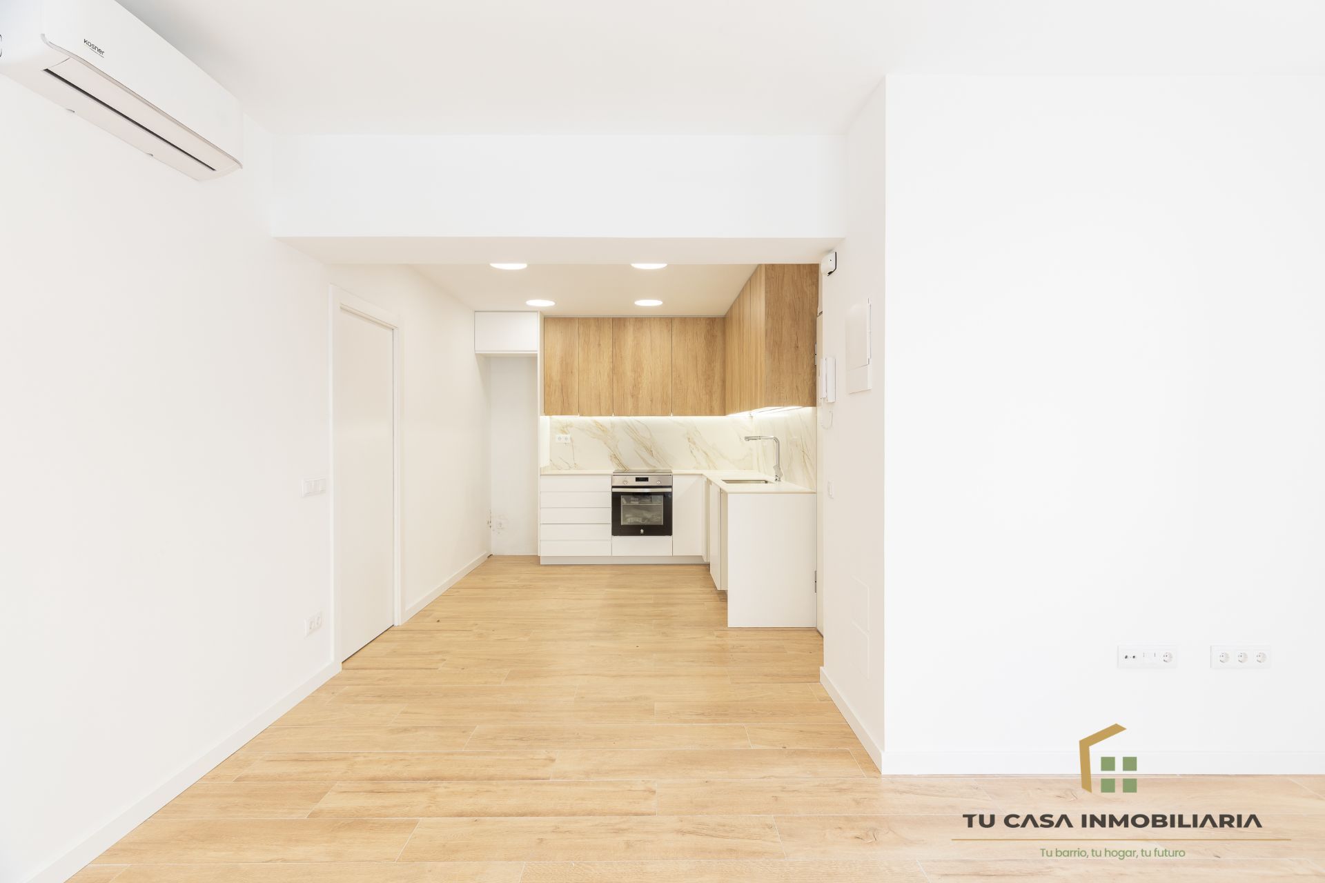 Kitchen of Flat for sale in Badalona  with Air Conditioner and Heating