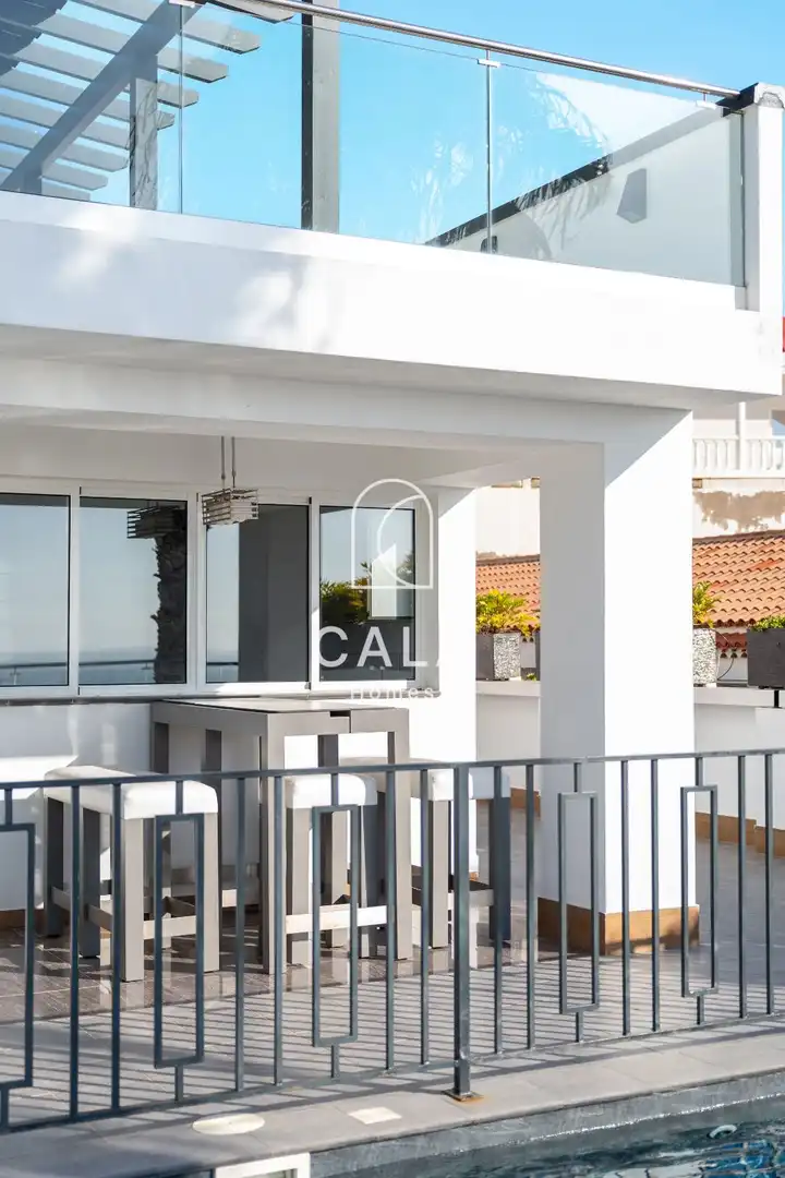 Vista exterior de Casa o chalet en venta en Adeje con Aire acondicionado, Calefacción y Terraza