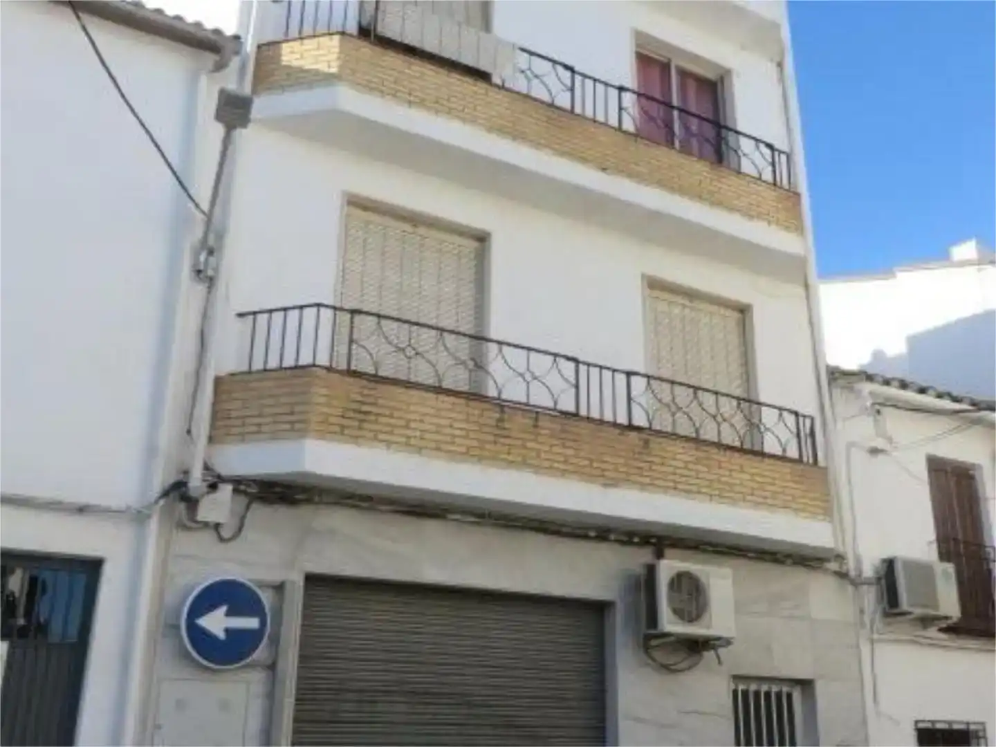 Vista exterior de Piso en venta en Villatorres con Trastero y Balcón