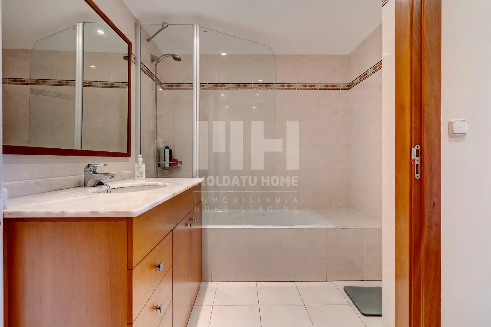 Badezimmer von Wohnung zur Miete in Donostia - San Sebastián  mit Heizung, Privatgarten und Terrasse