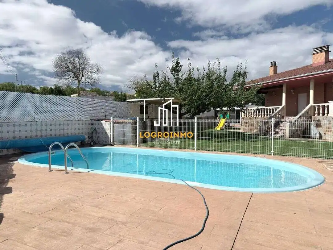 Piscina de Casa o chalet en venta en El Redal con Calefacción, Trastero y Piscina