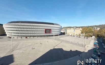 Vista exterior de Pis en venda en Bilbao 