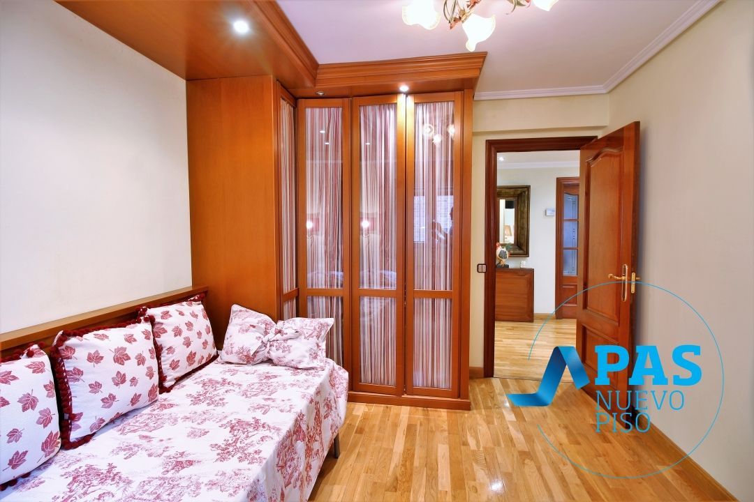 Habitación de Piso en venta en Santander con Calefacción y Amueblado