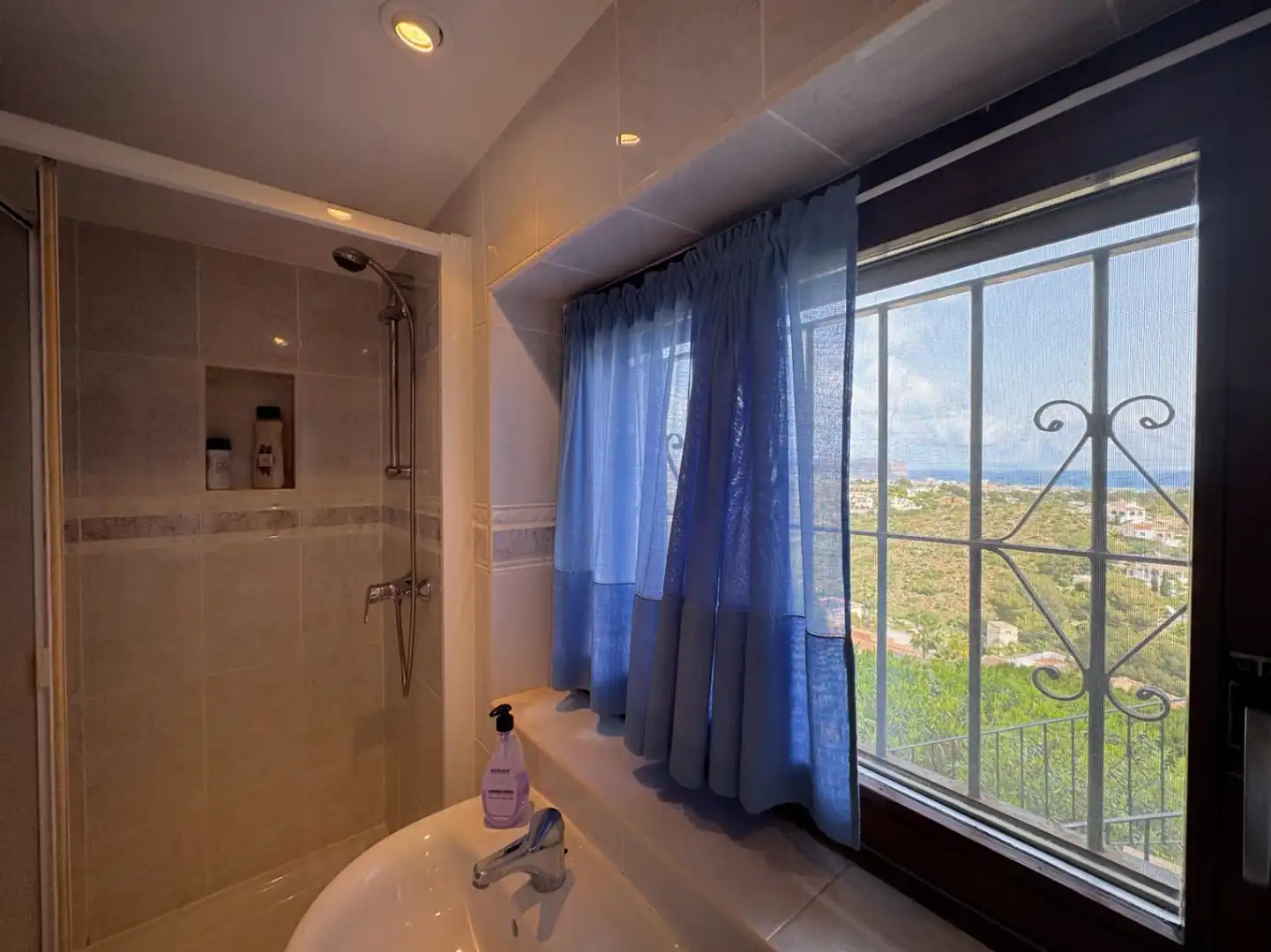 Baño de Casa o chalet en venta en Jávea / Xàbia con Aire acondicionado, Calefacción y Piscina