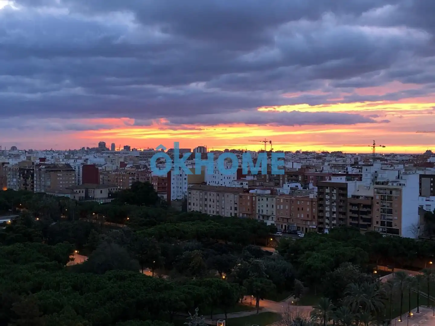 Vista exterior de Piso de alquiler en Valencia con Aire acondicionado, Jardín privado y Terraza