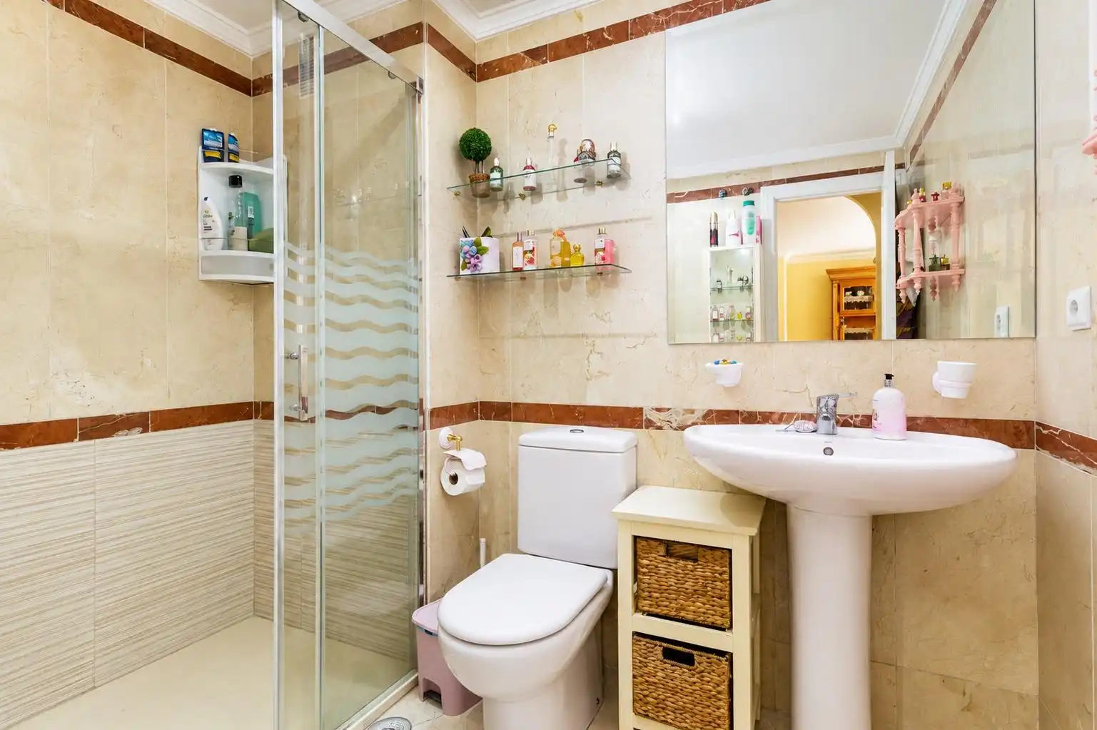 Bany de Apartament en venda en Estepona amb Terrassa