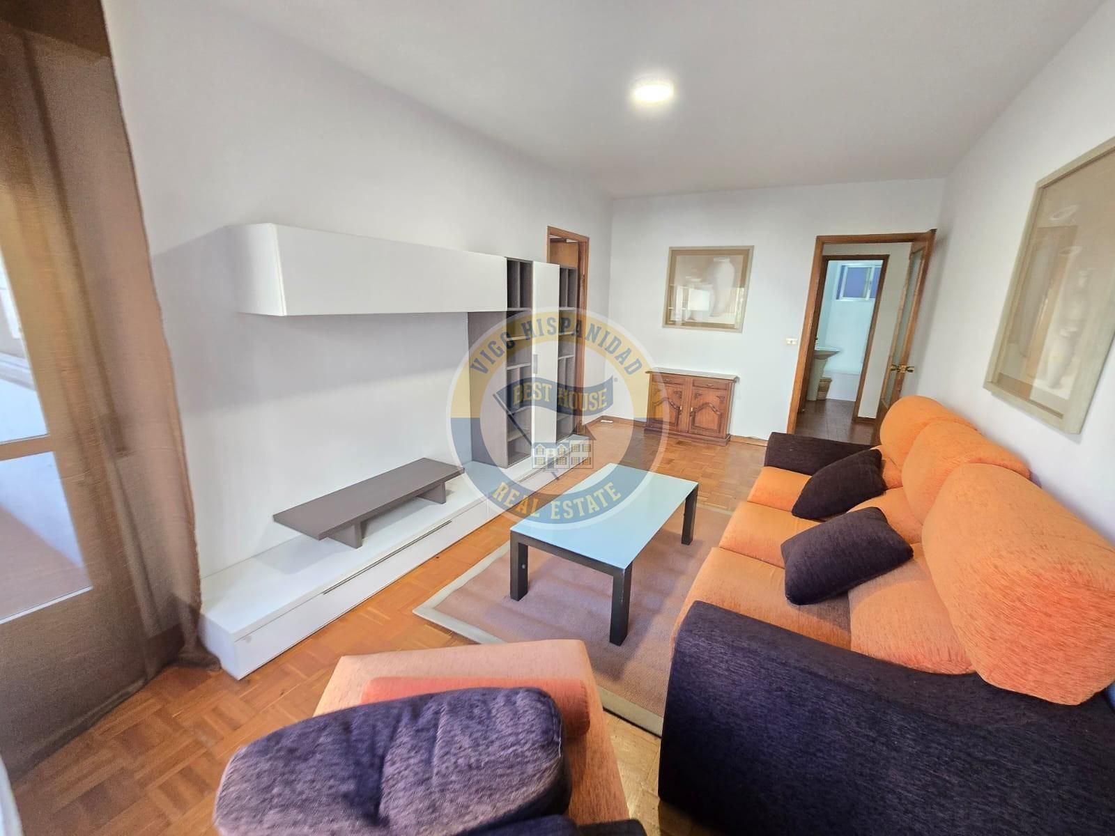 Living room of Apartment to rent in Vigo   with Parquet flooring and Balcony