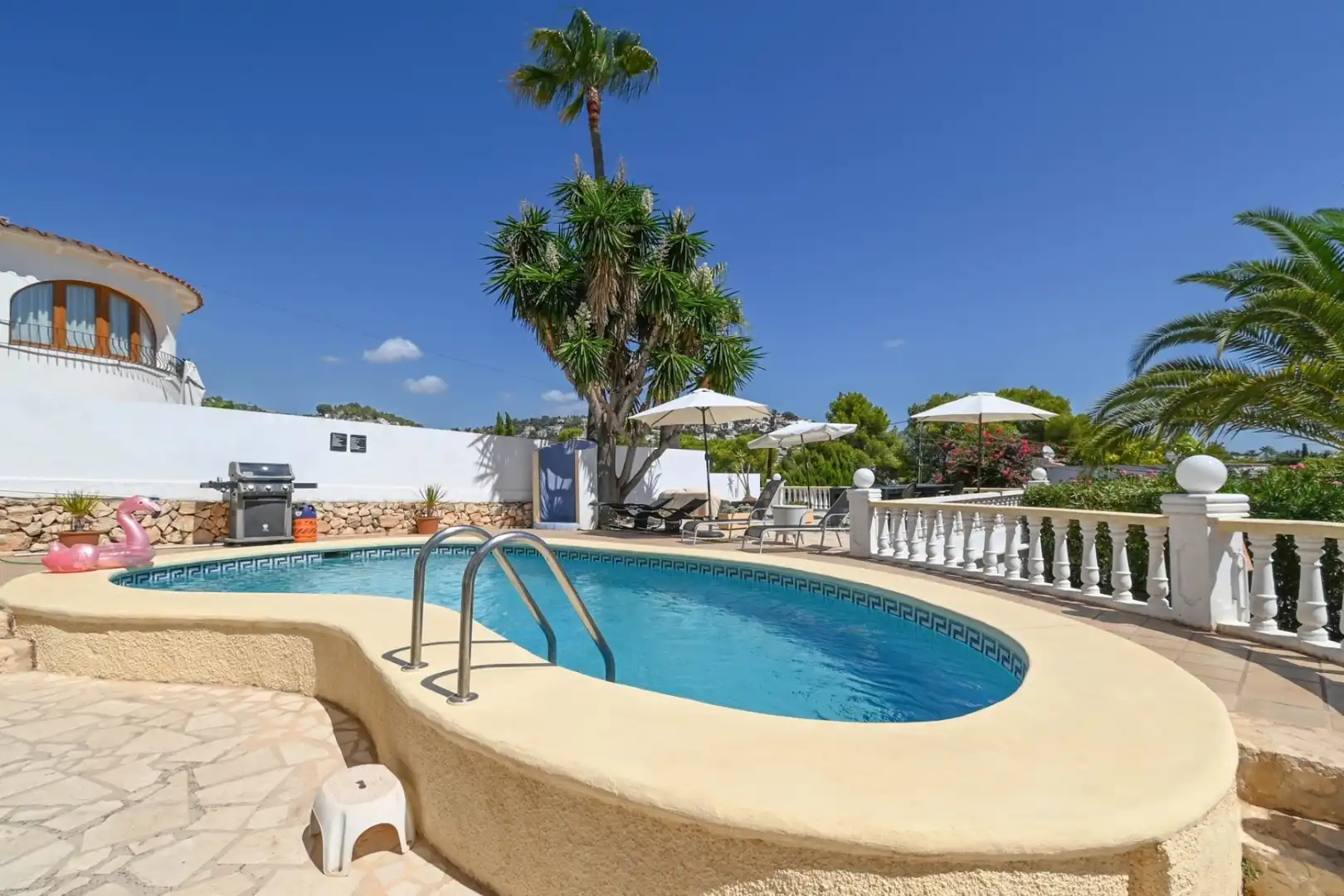 Piscina de Casa o xalet en venda en Cala Advocat - Baladrar  