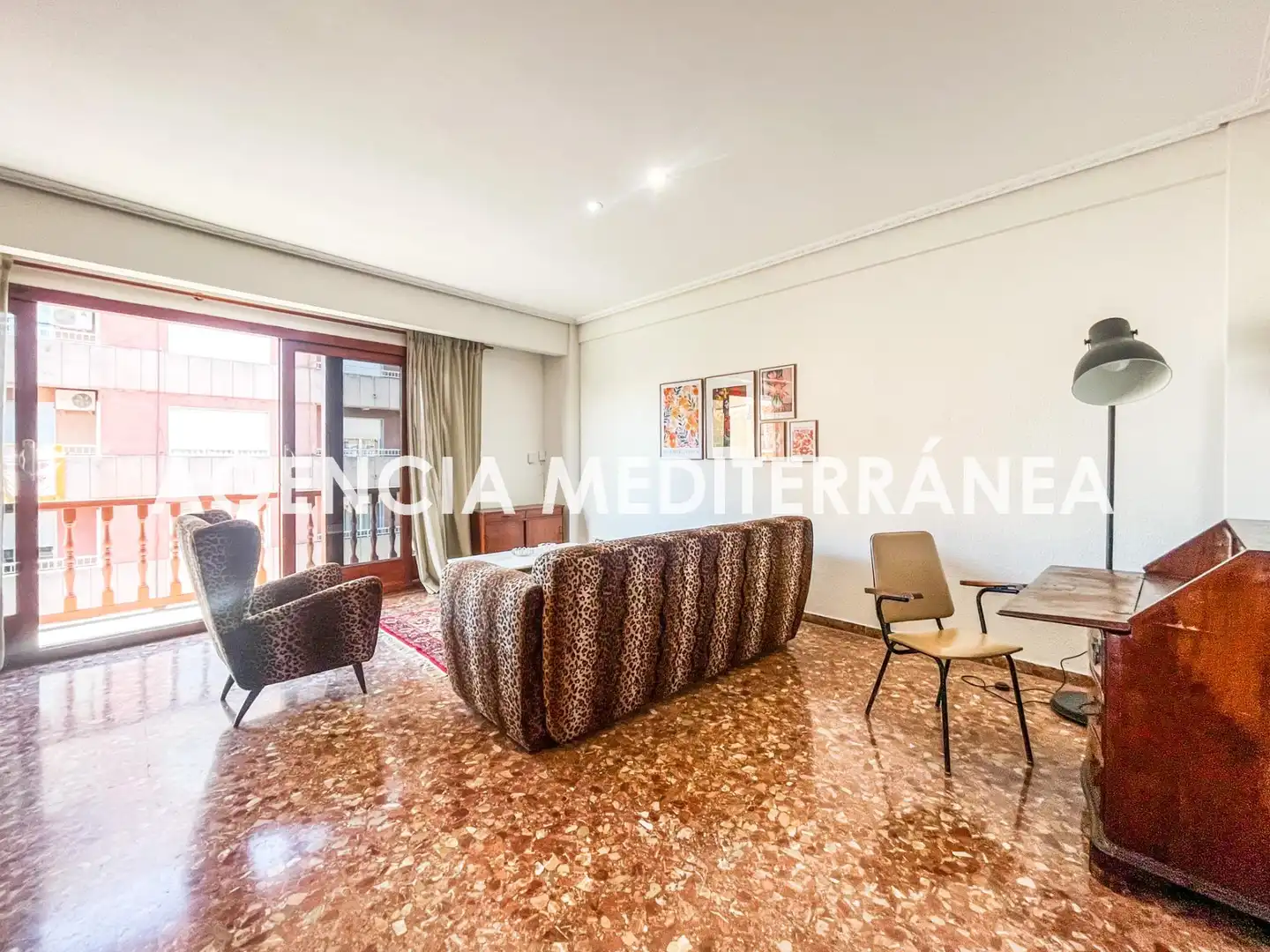 Sala d'estar de Pis de lloguer en Picassent amb Balcó