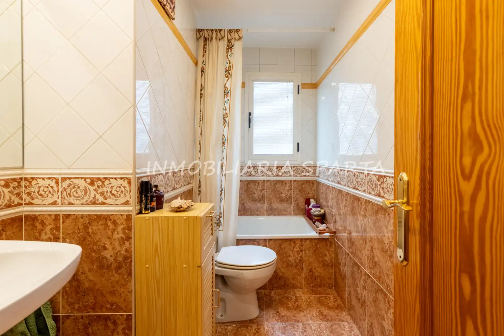 Bathroom of Duplexes for sale in Ciudad Real  with Air Conditioner, Heating and Parquet flooring