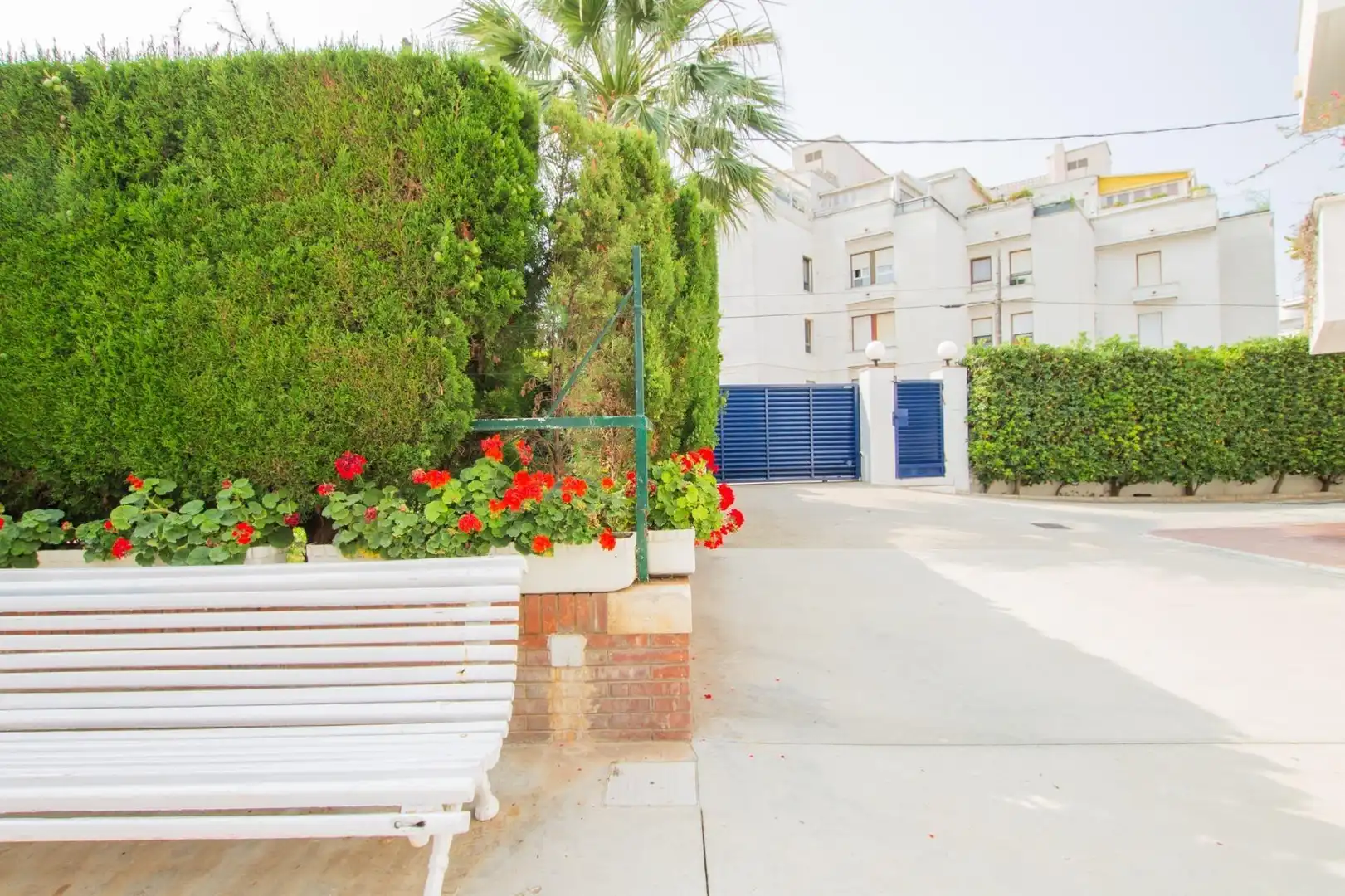 Exterior view of Flat for sale in Sitges  with Private garden, Terrace and Balcony