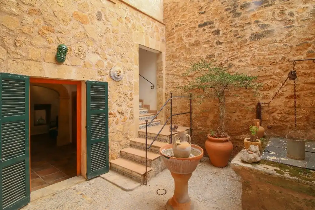 Detached homes for sale in Alcúdia  with Air Conditioner, Terrace and Furnished