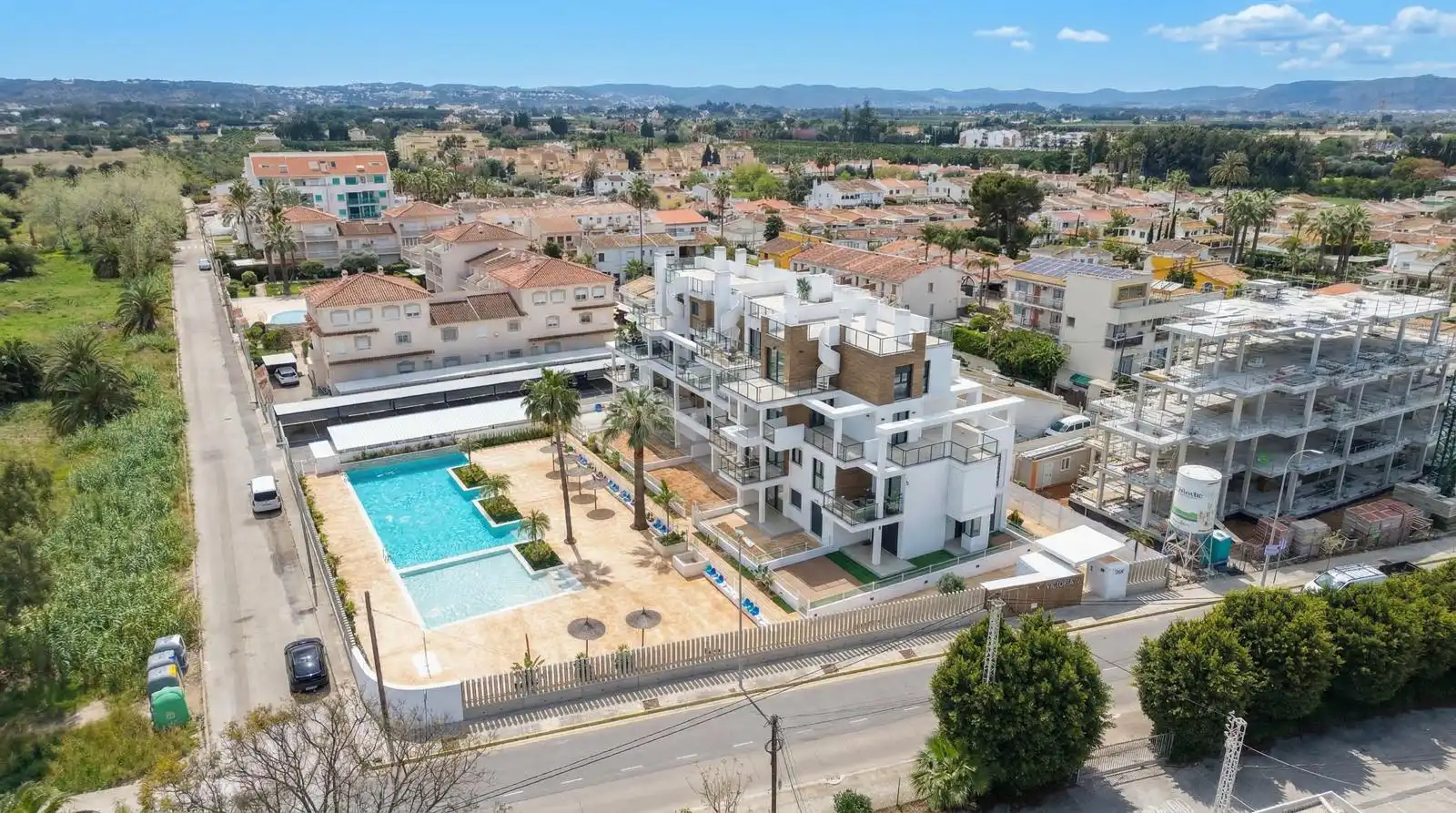 Vista exterior de Àtic en venda en Dénia amb Aire condicionat, Calefacció i Terrassa