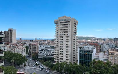 Exterior view of Flat to rent in  Barcelona Capital  with Air Conditioner and Terrace