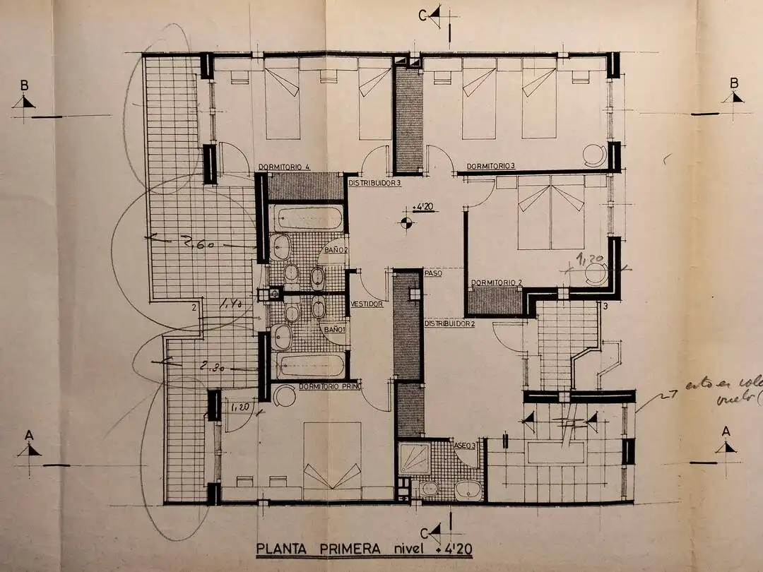 Casa adosada en venta en Vitoria - Gasteiz con Calefacción, Jardín privado y Terraza