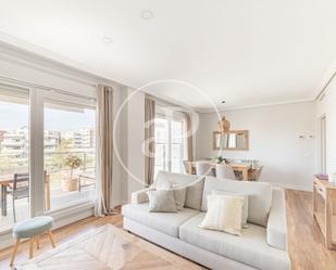 Attic to rent in Av. de la Albufera, Tempranales