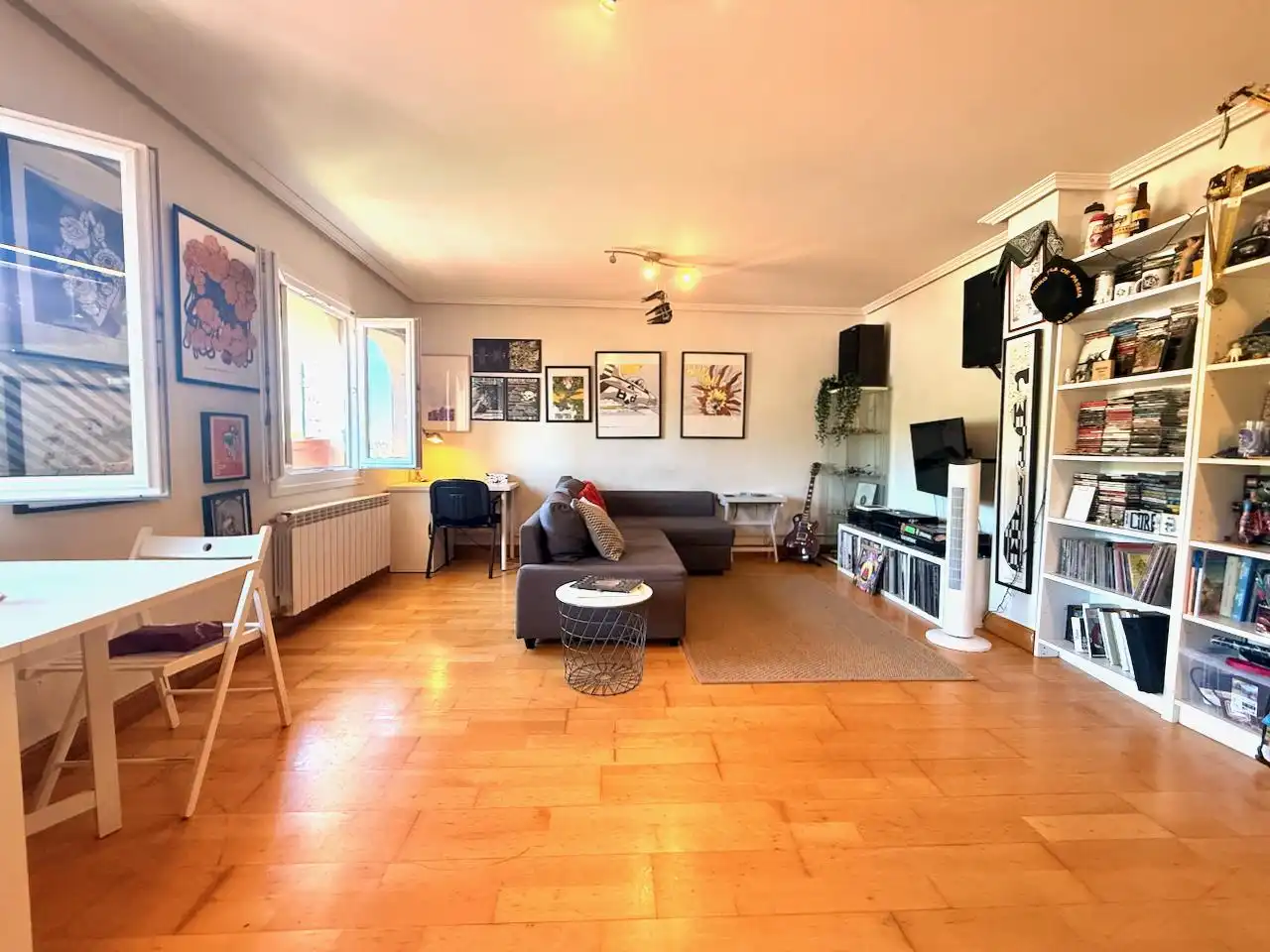 Living room of Flat for sale in Donostia - San Sebastián   with Heating, Private garden and Storage room