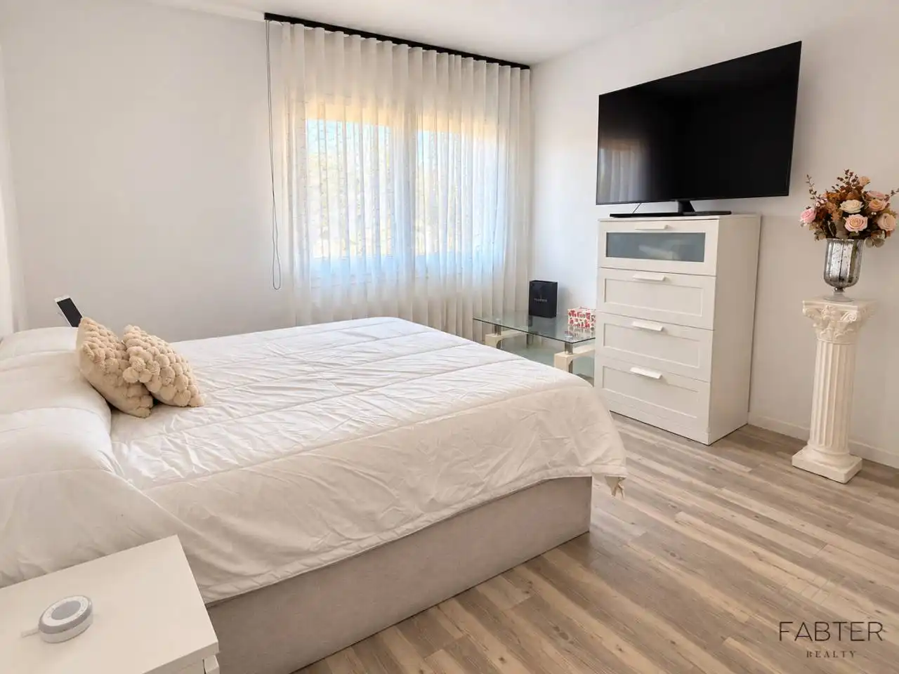 Flat with terrace for sale in Calle Montserrat, imagen 7