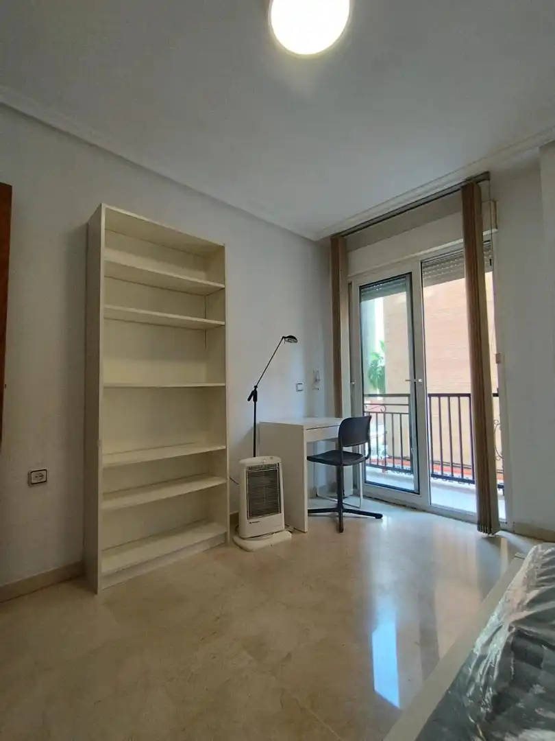 Habitación de Piso de alquiler en Murcia con Aire acondicionado, Amueblado y Balcón
