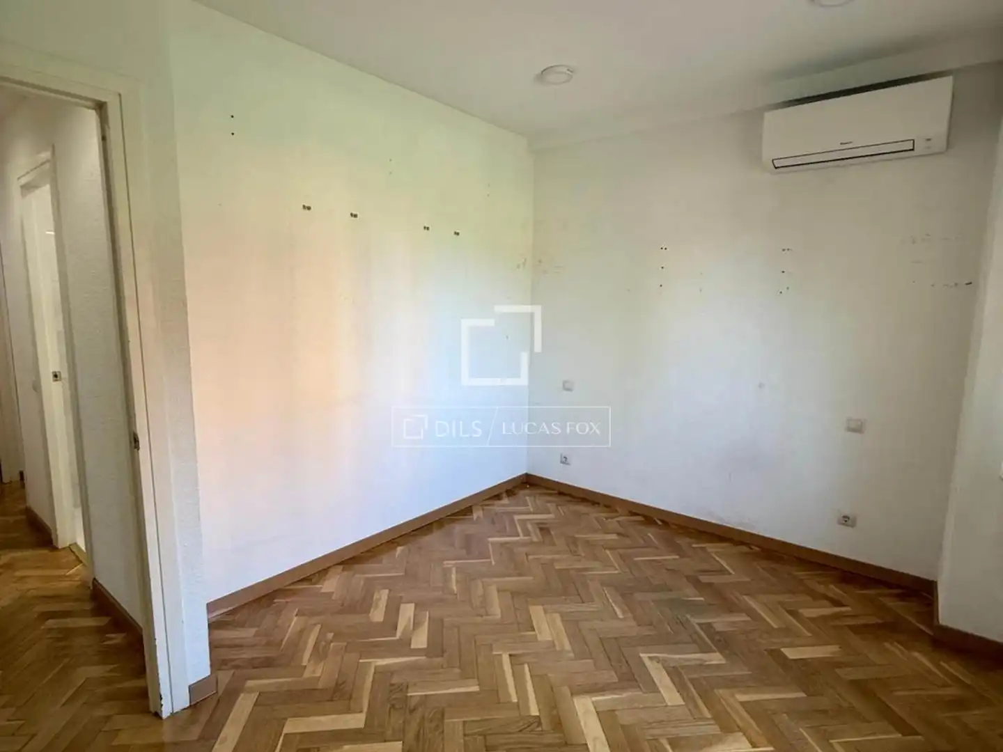Bedroom of Flat for rent in Madrid  with Air Conditioner, Heating and Private garden
