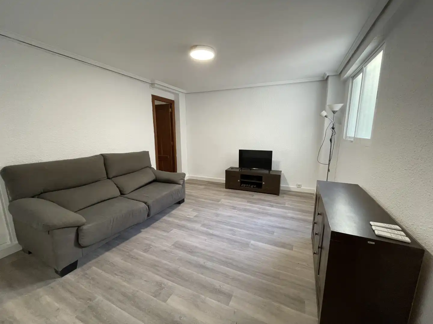 Piso de alquiler en Valencia - Plaza Vicente Iborra, El Carme