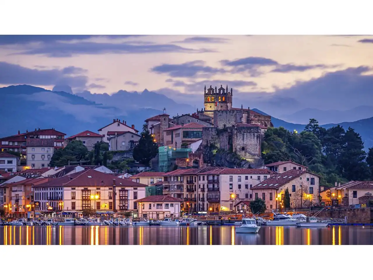 Vista exterior de Piso en venta en Comillas (Cantabria) con Calefacción, Jardín privado y Terraza