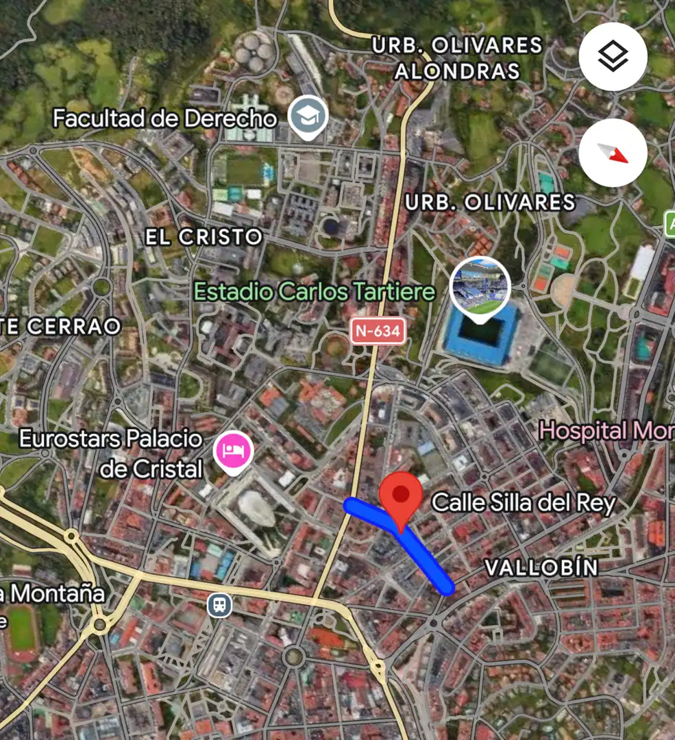Vista exterior de Ático en venta en Oviedo  con Calefacción y Parquet