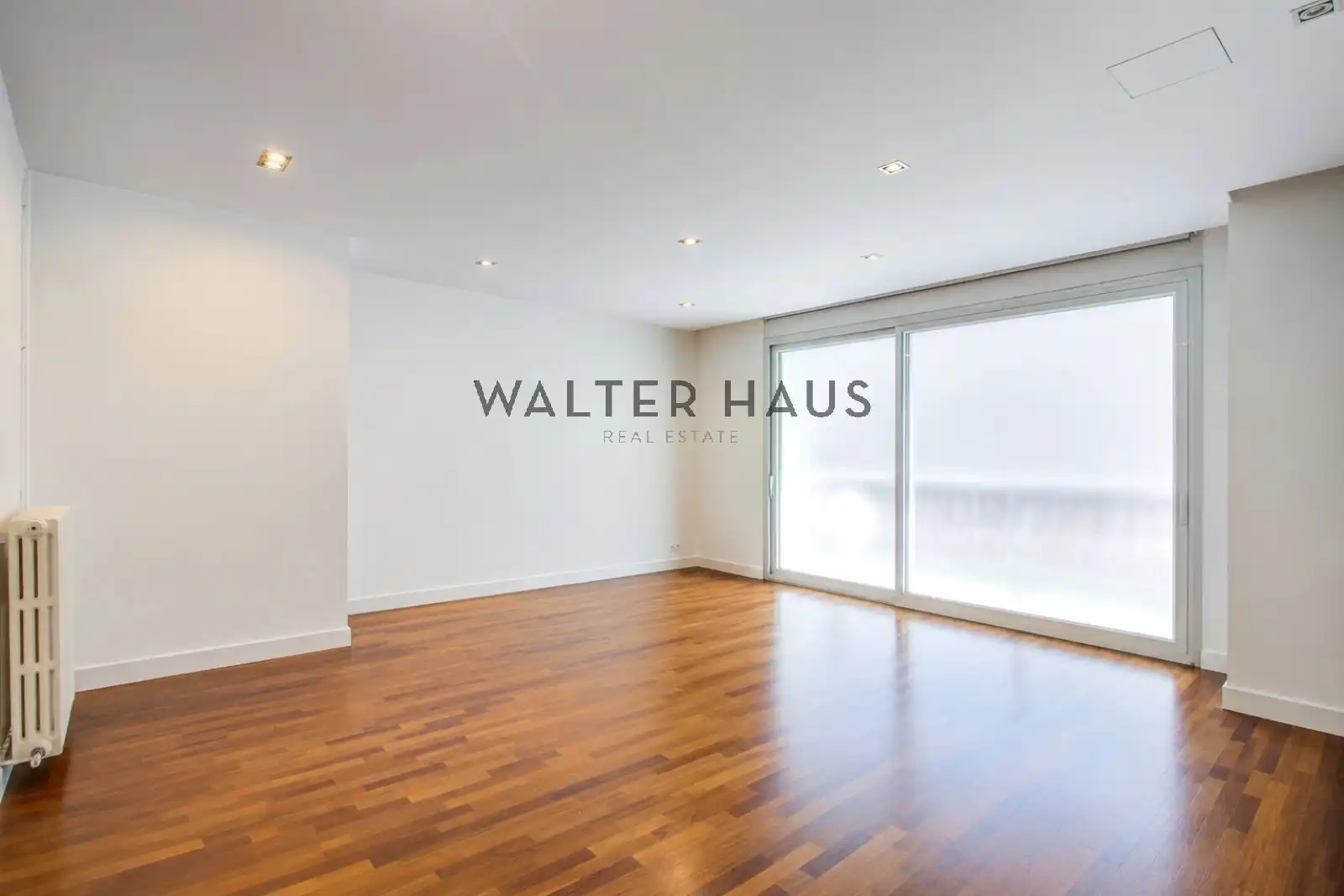 Sala de estar de Piso en venta en Barcelona con Aire acondicionado y Balcón