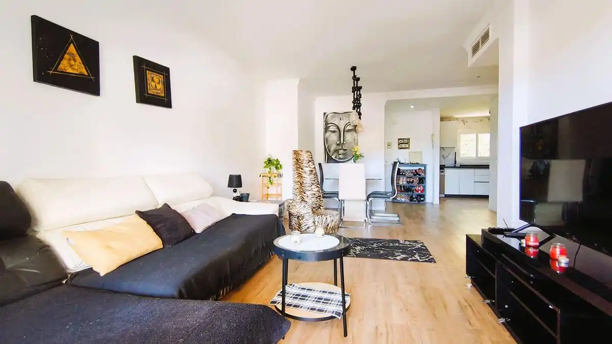 Apartamento con piscina en venta en Calle HERROJO EL 2, imagen 3