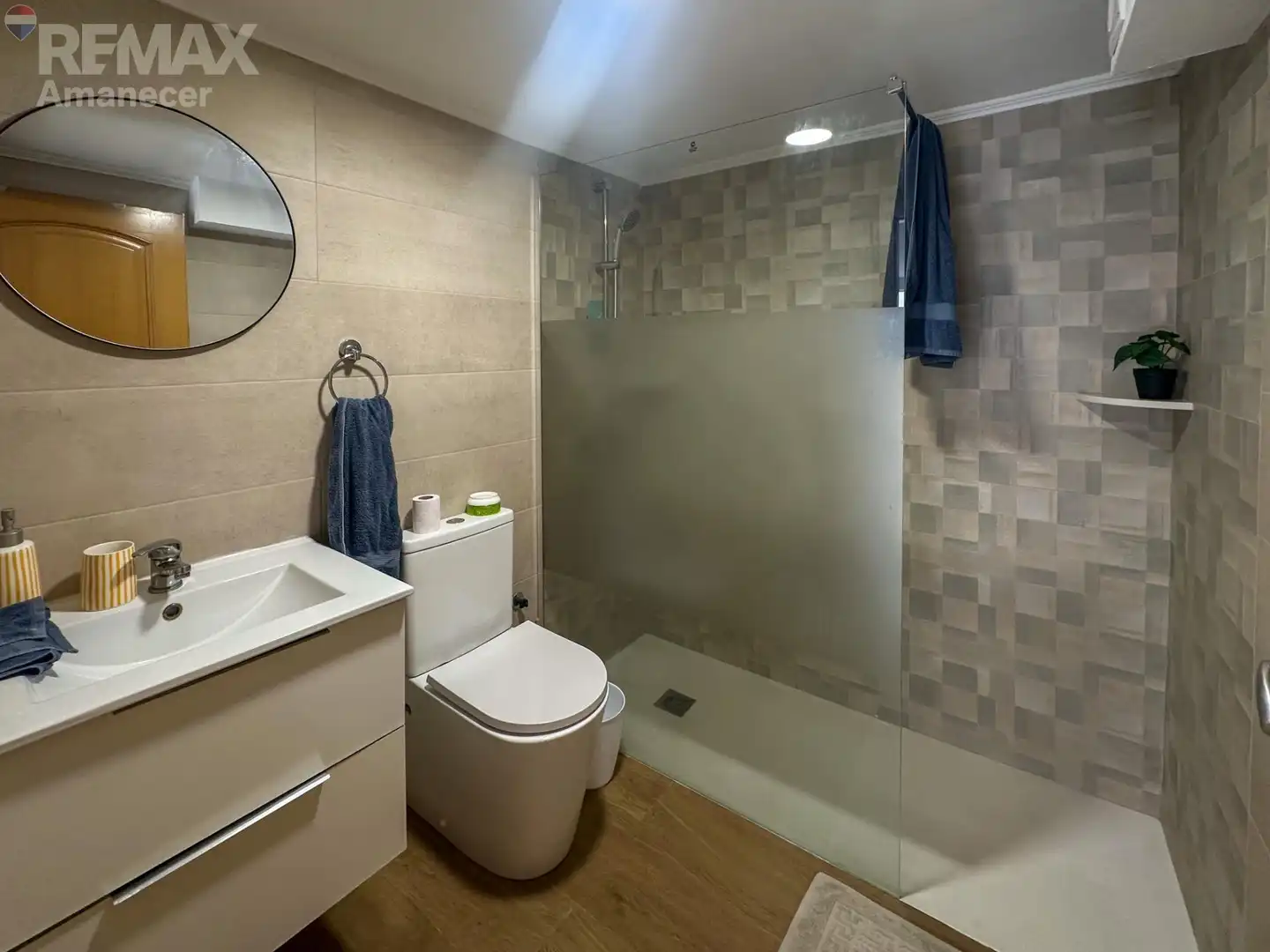 Terraced house with terrace for sale in Carrer AVINYO, imagen 8