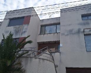 Vista exterior de Casa adosada en venda en Olèrdola amb Piscina comunitària