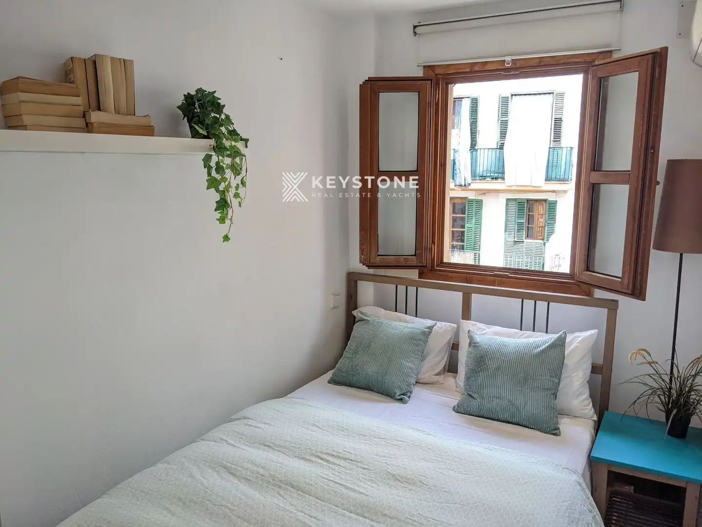Habitación de Piso de alquiler en  Palma de Mallorca con Aire acondicionado, Terraza y Amueblado