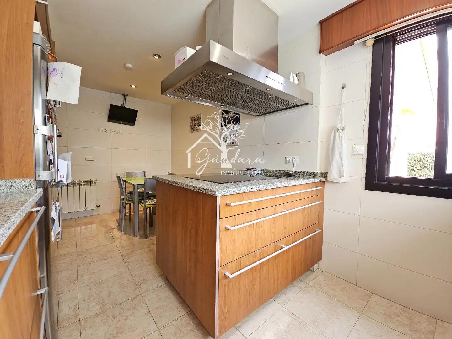 Cuina de Casa o xalet en venda en Ferrol amb Calefacció, Jardí privat i Parquet