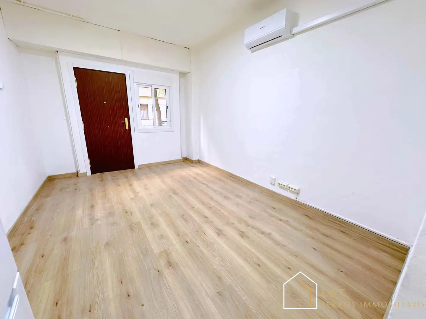 Local comercial en venda a Carrer de Emilia Pardo Bazán, imagen 5