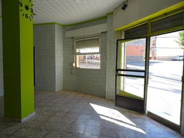Locale commerciale in affitto a Aspe Centro