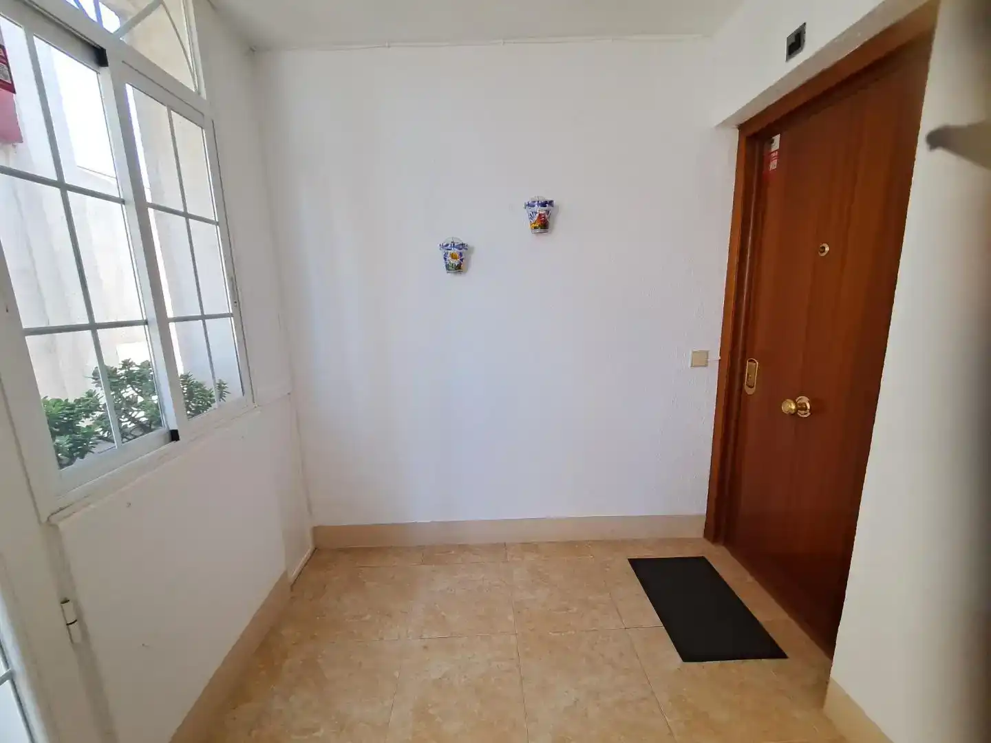 Flat for sale in Parla  with Air Conditioner and Swimming Pool