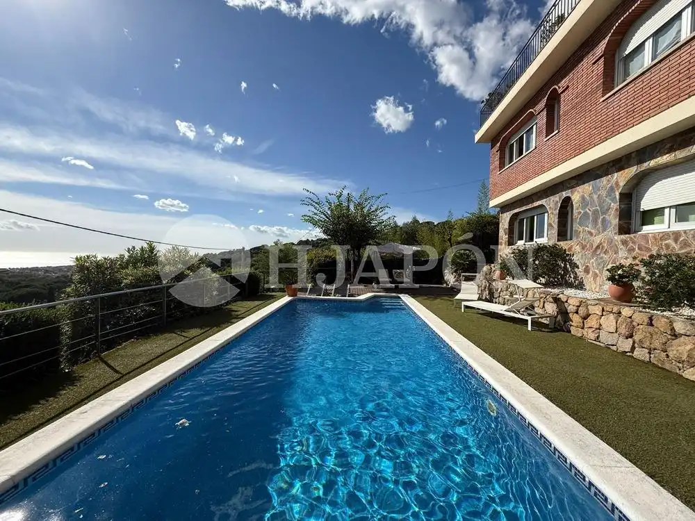 Swimming pool of Houses for sale in Alella  with Heating, Private garden and Terrace