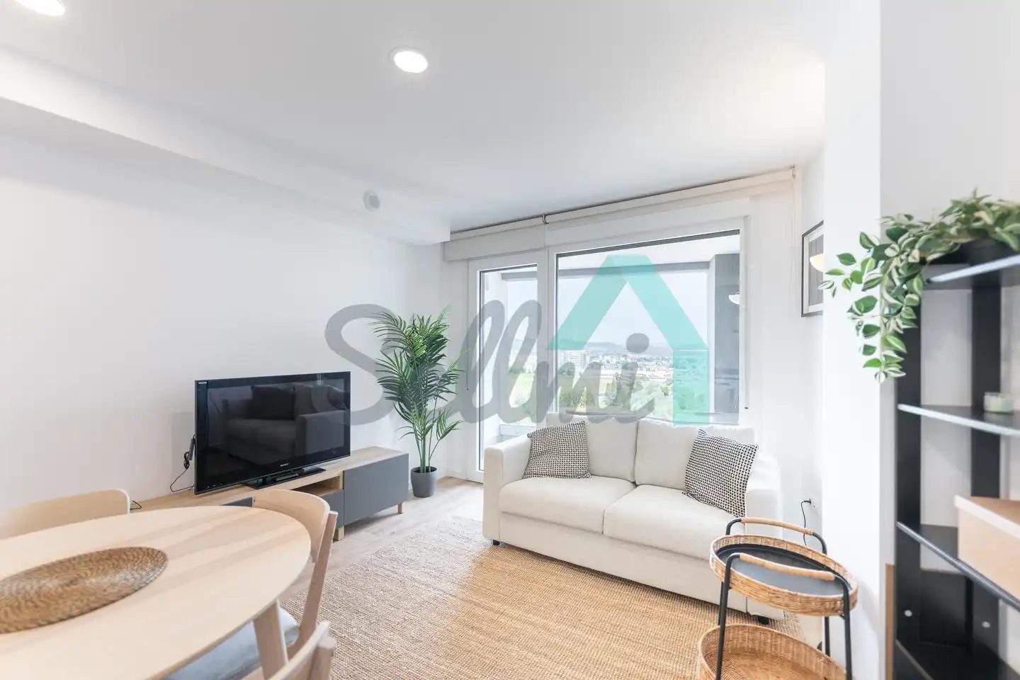 Sala de estar de Piso de alquiler en Oviedo  con Calefacción, Terraza y Trastero