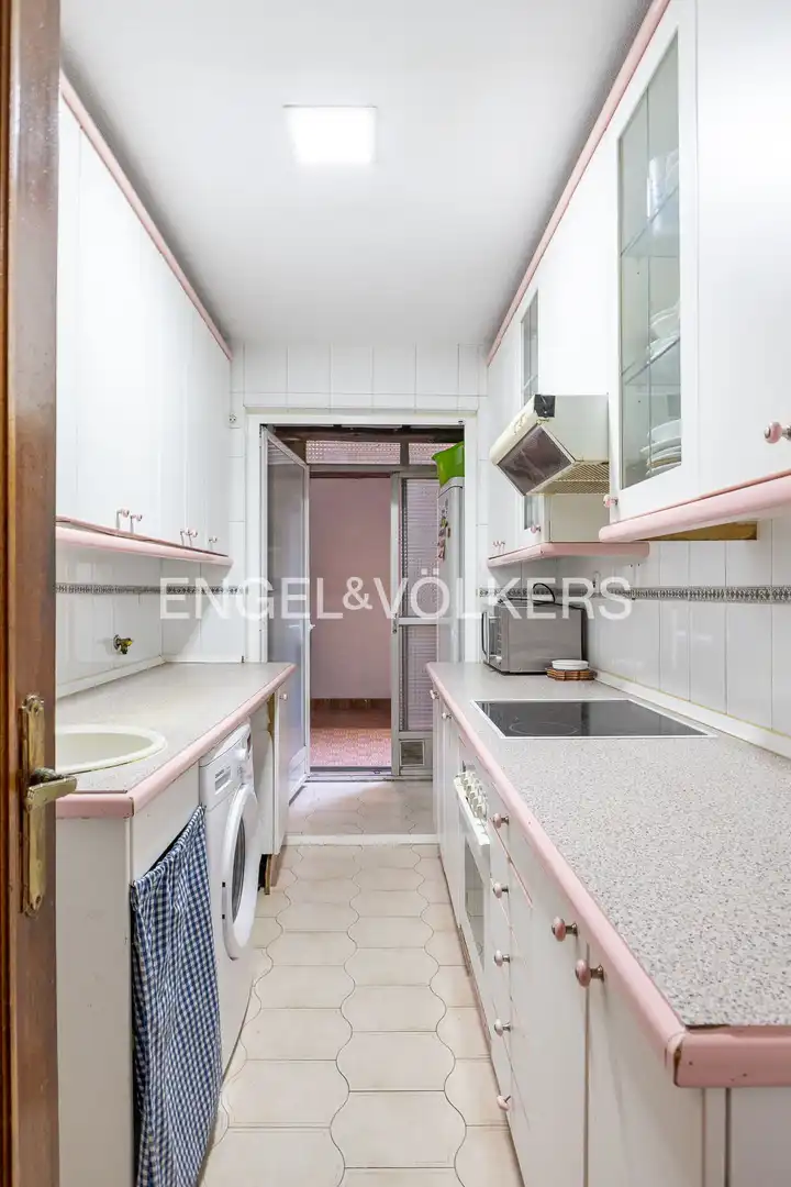 Küche von Wohnung zum Verkauf in Madrid mit Heizung und Parkett