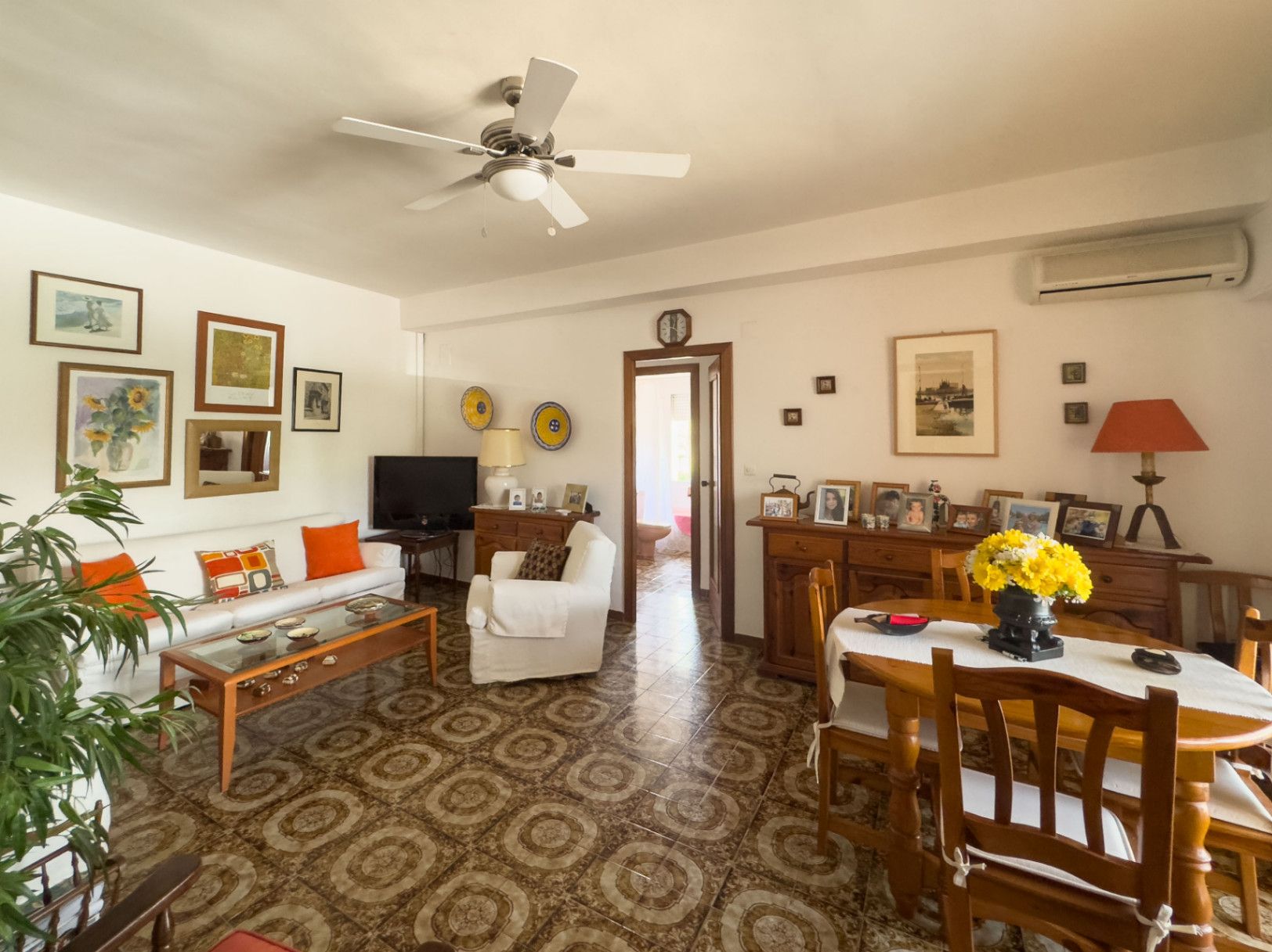 Sala d'estar de Apartament en venda en Dénia amb Aire condicionat, Terrassa i Piscina